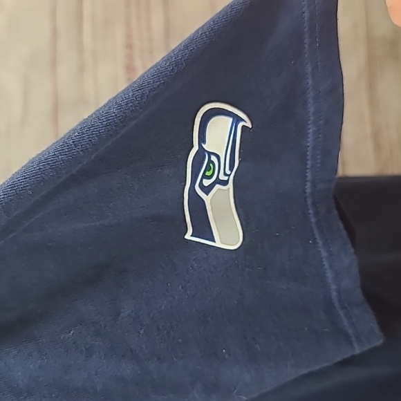 Majestic Seattle Seahawks fan 12 t-shirt - Picture 4 of 7